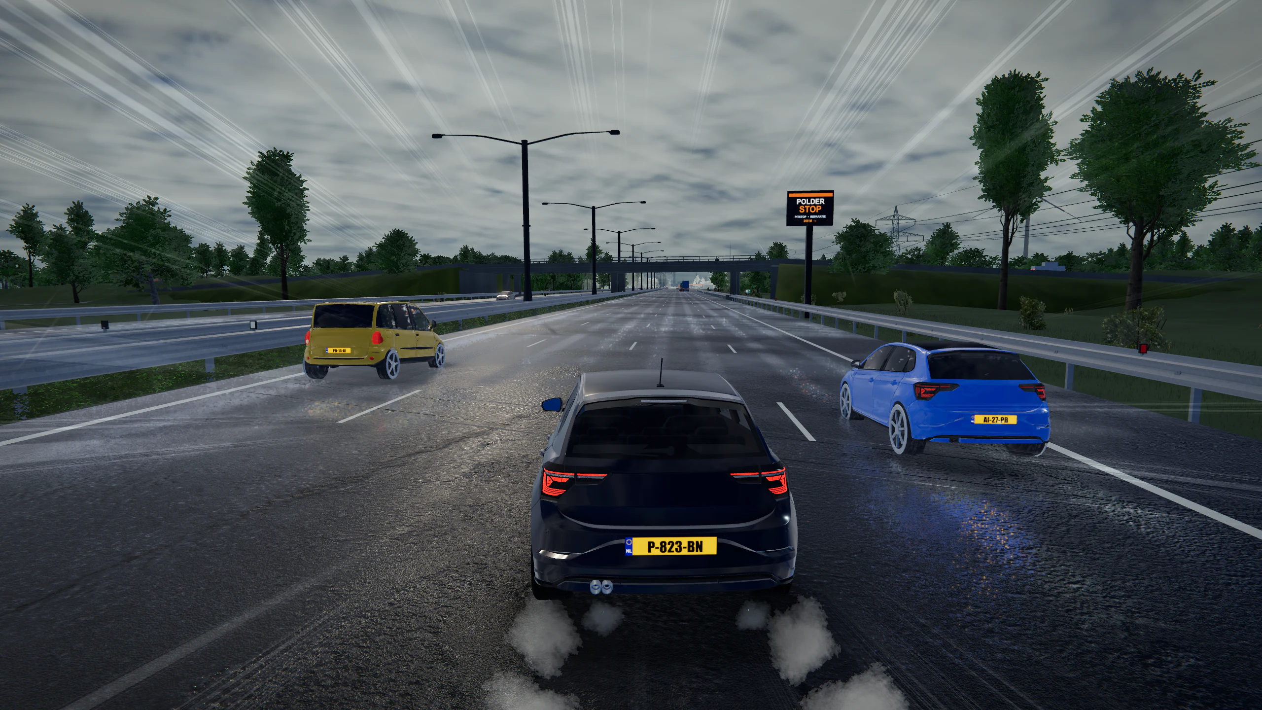 Grafietkleurige spelersauto in een CPU-race op nat wegdek bij PolderStop Everdingen